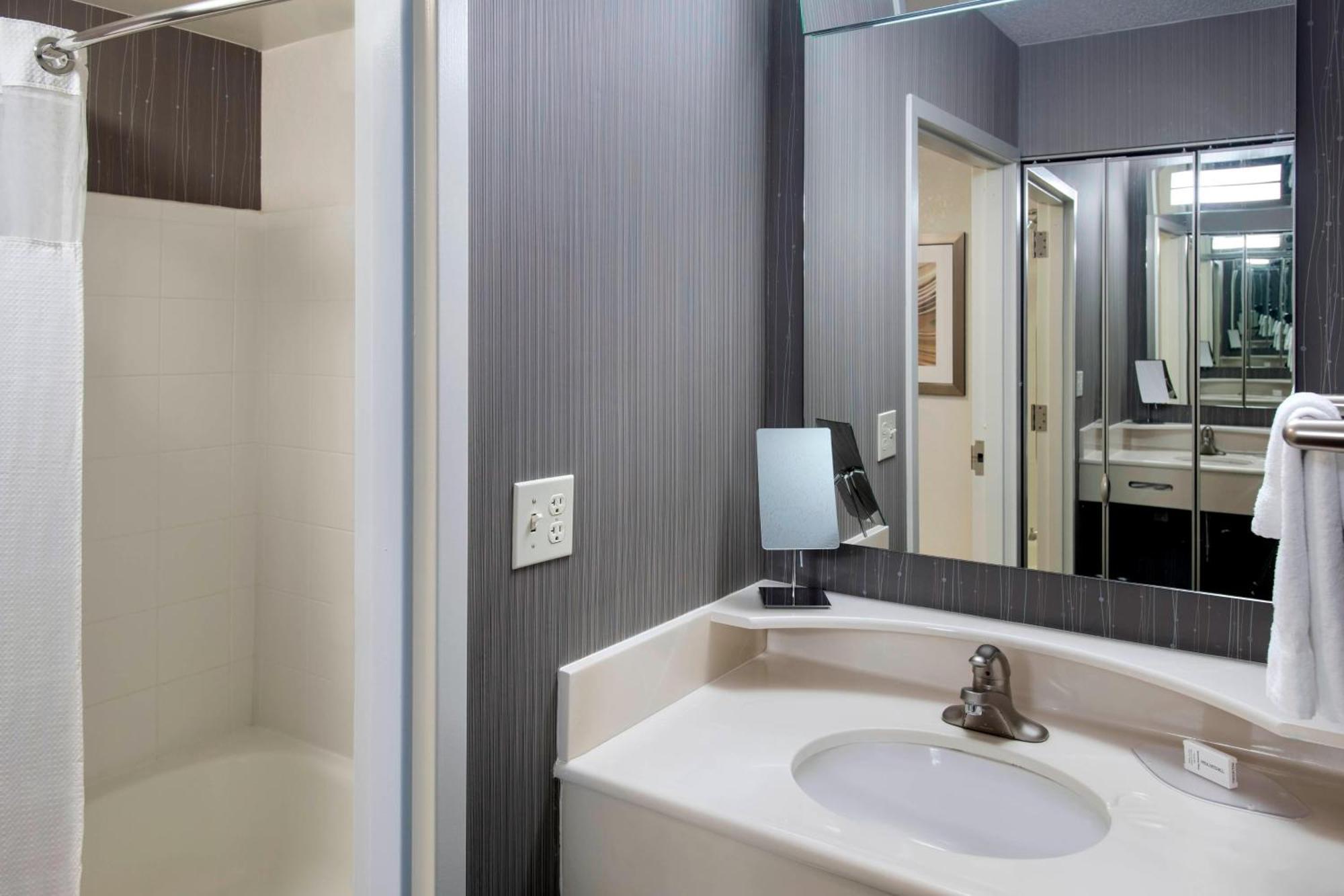 Hotel Courtyard By Marriott Lebanon Exterior foto